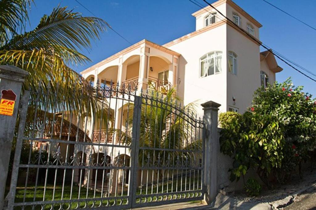 Villa Palmistes Apartment Ла-Голет Экстерьер фото